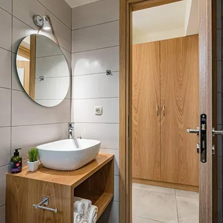 Olga's Organic Garden For A Couple! With Wifi & Ac * Ханья (Крит)