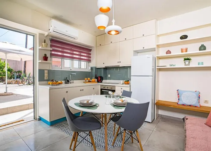 Olga's Organic Garden For A Couple! With Wifi & Ac Holiday home *