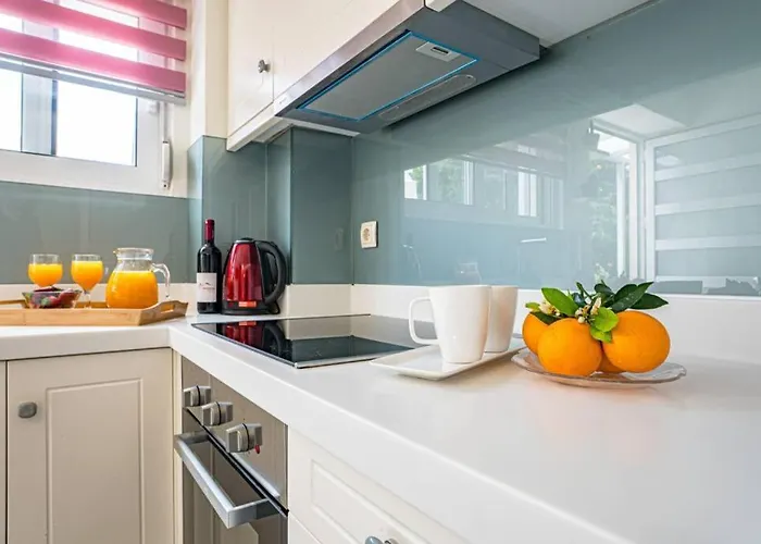 Holiday home Olga's Organic Garden For A Couple! With Wifi & Ac *